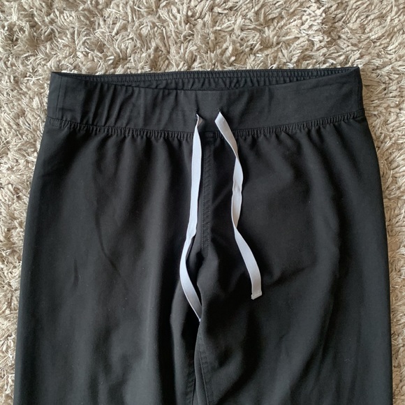 FIGS Scrub Bottoms Black - Picture 2 of 7